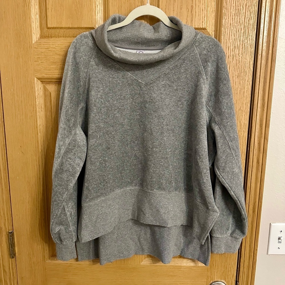 Te Verde Cozy Gray Women's Sweater - Size PXL